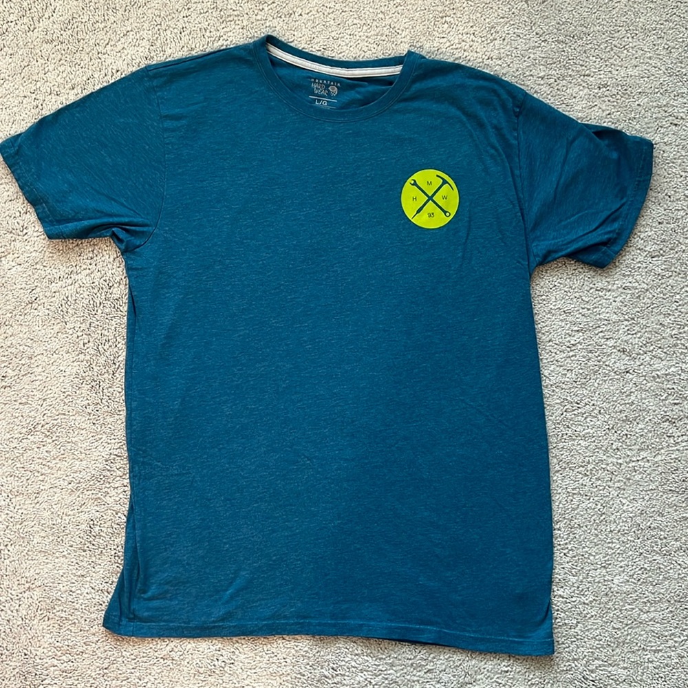 Mountain Hardwear T-Shirt - Large - Like new condition!